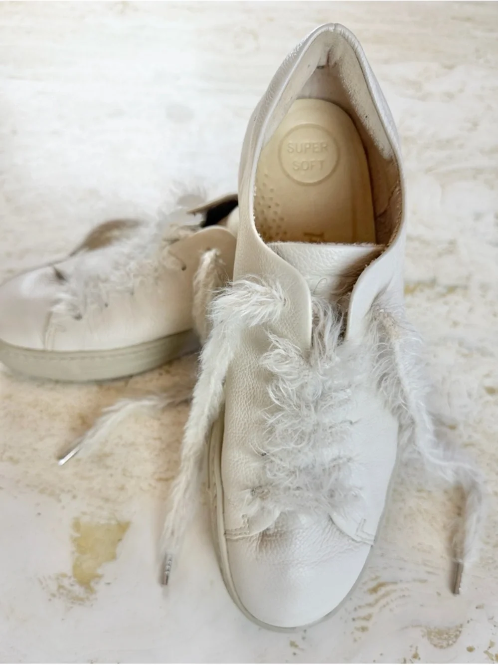 Paul Green Jayden Low Top Super Soft Sneakers Cream Faux Fur Laces US 7.5 EU 38